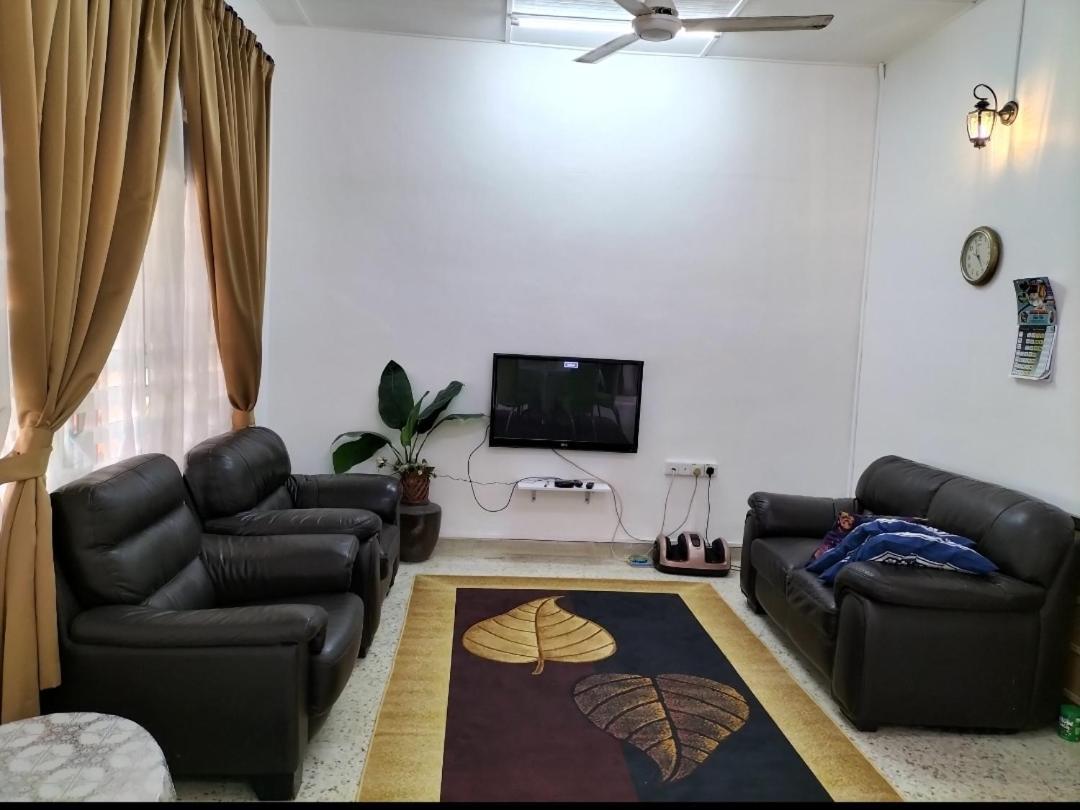 Che Na Homestay Pontian Понтиан-Кечил Экстерьер фото